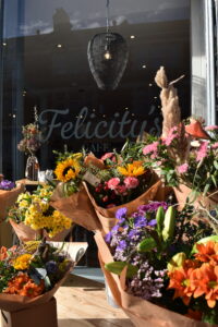 Edited in Tezza with: Brightness & Contrast